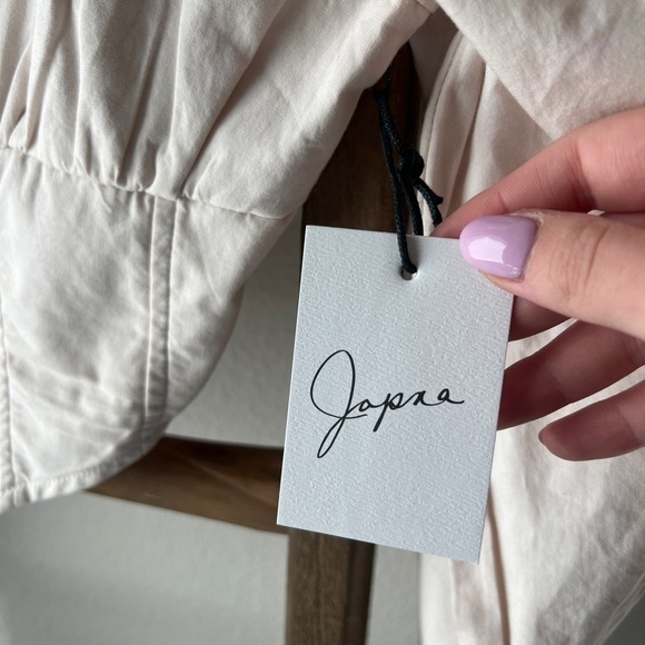 NWT - Japra- eye let closure blouse size small - Picture 3 of 7